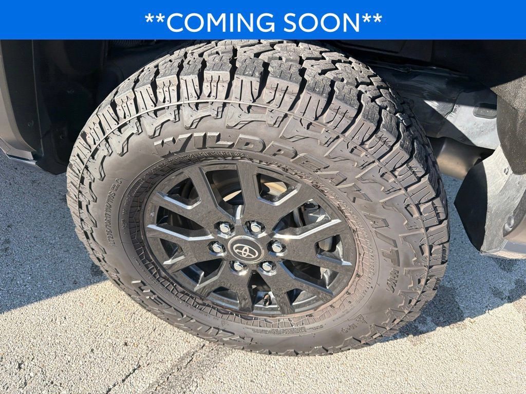 Certified 2025 Toyota 4Runner SR5 AWD/4WD image 20