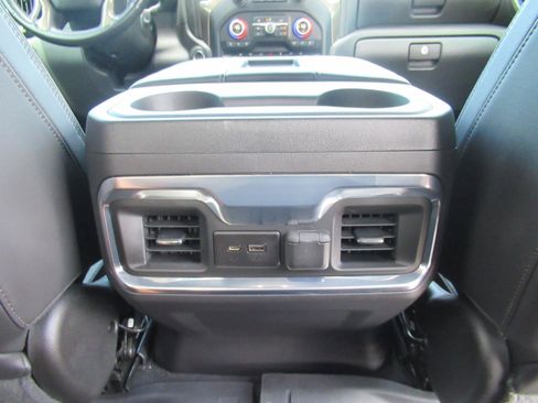 Used 2022 Chevrolet Silverado 1500 High Country w/ Technology Package AWD/4WD image 38