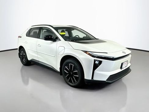 Used 2026 Toyota bZ AWD/4WD image 8
