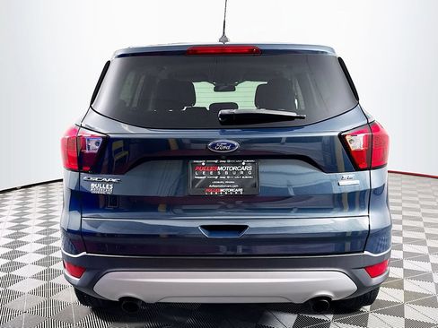 Used 2019 Ford Escape SE FWD image 6