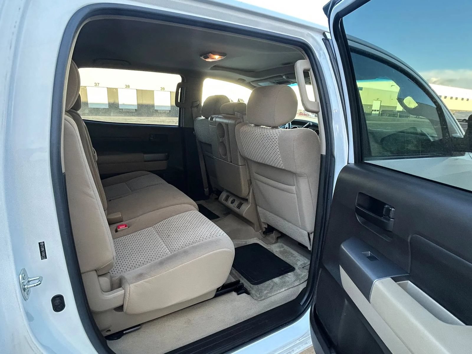 Used 2010 Toyota Tundra 4x4 CrewMax w/ SR5 Pkg image 12