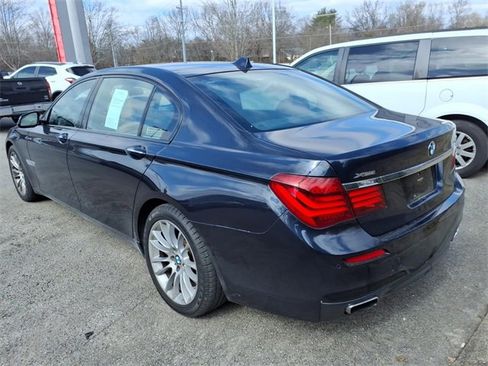 Used 2015 BMW 750Li xDrive image 4