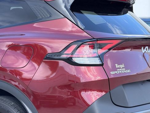 Certified 2023 Kia Sportage X-Line w/ X-Line Premium Package AWD/4WD image 9