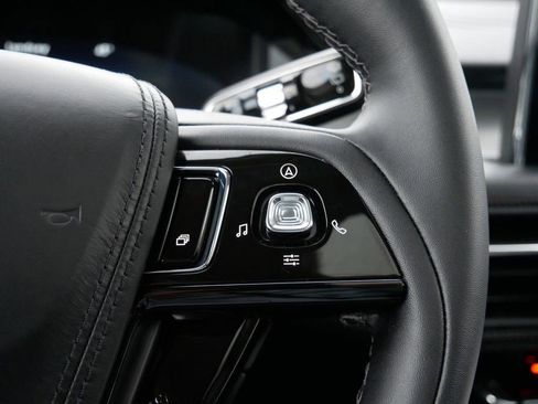 Used 2023 Lincoln Aviator AWD w/ Premium Package image 20