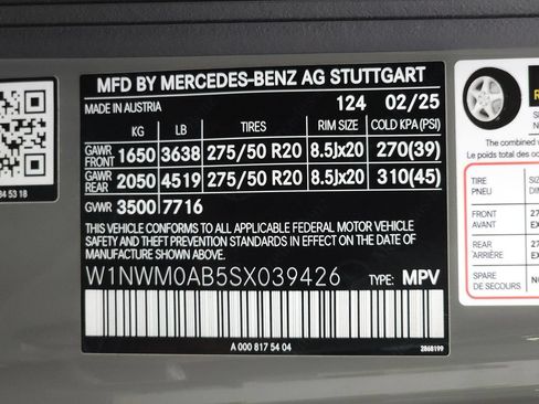 Certified 2025 Mercedes-Benz G 580 w/ Manufactur Interior Package image 37