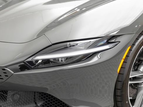 Certified 2025 Ferrari Roma Spider RWD image 52