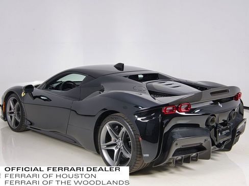 Used 2021 Ferrari SF90 Stradale image 2