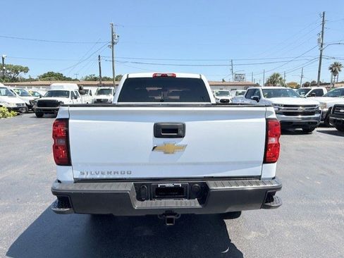 Used 2018 Chevrolet Silverado 1500 W/T w/ Trailering Package RWD image 6