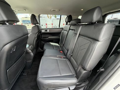 Used 2025 Hyundai Santa Fe SEL AWD/4WD image 33