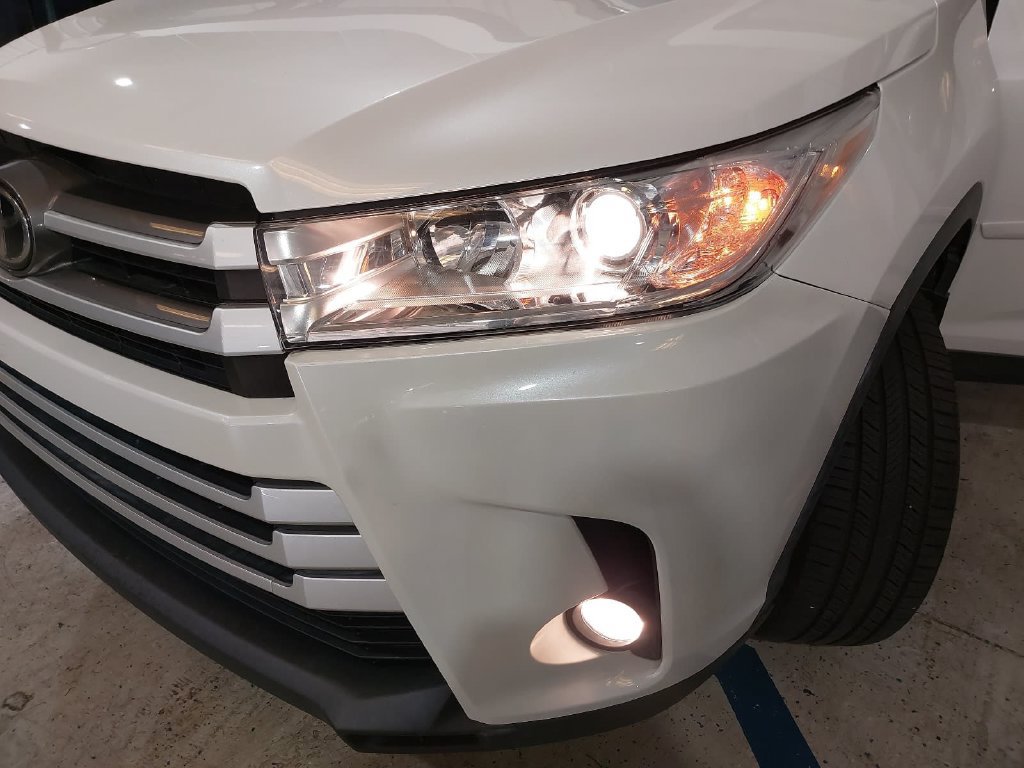 Used 2019 Toyota Highlander XLE FWD image 33