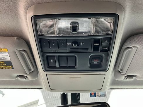 Used 2015 Toyota 4Runner Limited image 17