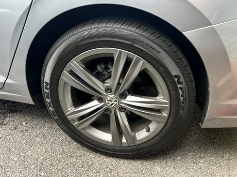 Used 2020 Volkswagen Jetta R-Line w/ R-Line Cold Weather Package FWD image 7