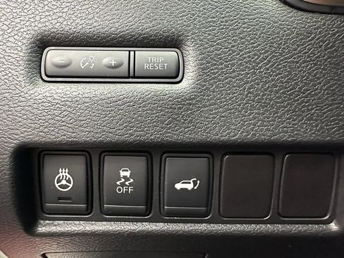 Used 2016 Nissan Murano Platinum w/ Platinum Technology Package FWD image 13