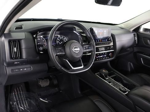 Used 2024 Nissan Pathfinder SL w/ SL Premium Package AWD/4WD image 32