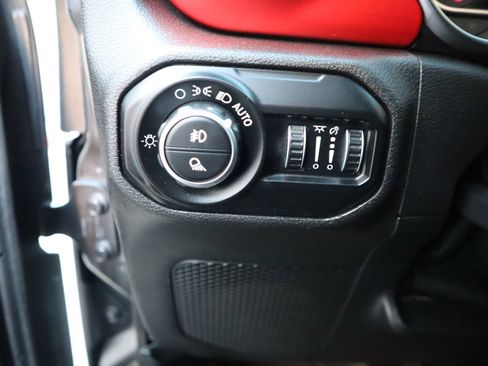 Used 2020 Jeep Gladiator Rubicon image 35