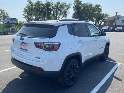 New 2025 Jeep Compass Latitude w/ Sun & Sound Group image 8