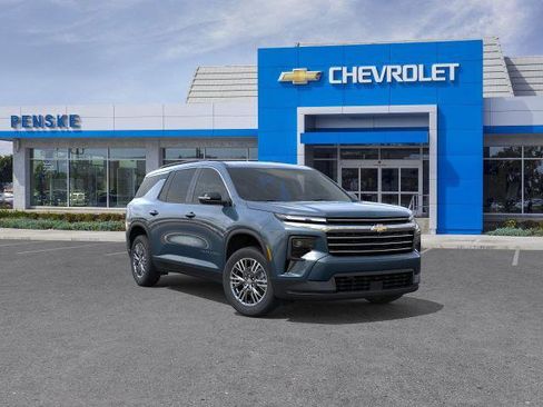 New 2026 Chevrolet Traverse LT image 1
