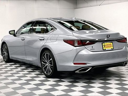 Used 2022 Lexus ES 350 w/ Premium Package FWD image 2