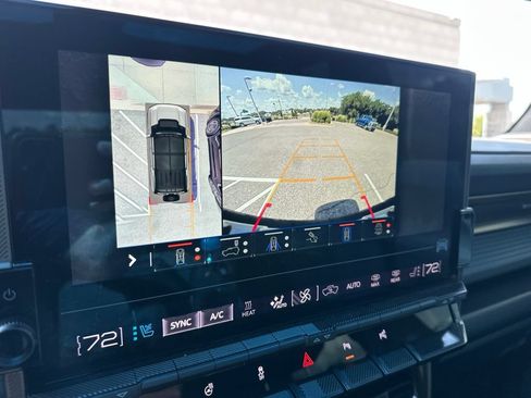 Used 2024 GMC Hummer EV 3X AWD/4WD image 11