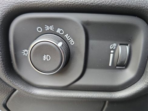 New 2026 RAM 3500 Tradesman w/ Chrome Appearance Group image 25