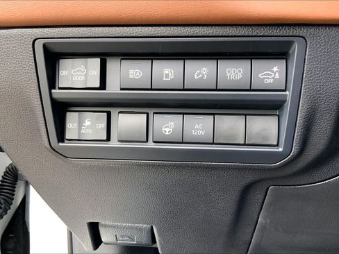 Used 2026 Toyota Tundra 1794 Edition AWD/4WD image 33