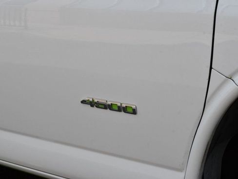 Used 2017 GMC Savana 4500 image 15