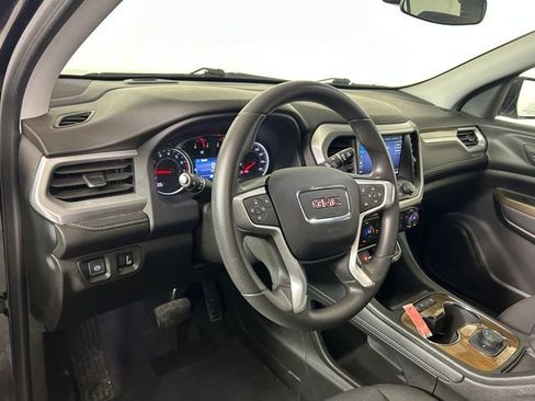 Used 2023 GMC Acadia SLE image 14