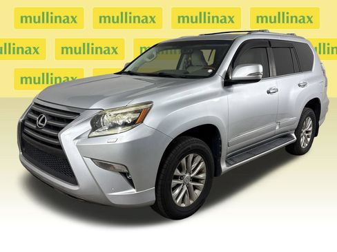 Used 2016 Lexus GX 460 w/ Premium Package AWD/4WD image 15