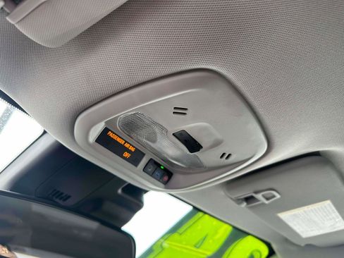 Used 2024 Chevrolet Trax LT image 27