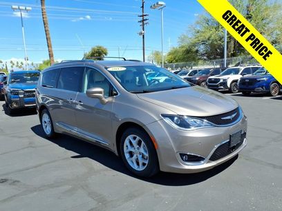 Used 2017 Chrysler Pacifica Touring-L Plus w/ Advanced Safetytec Group