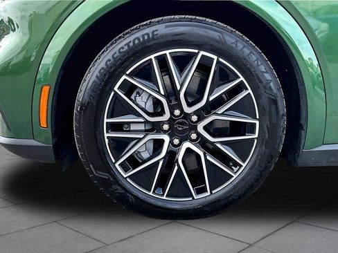Used 2025 Ford Mustang Mach-E Premium AWD/4WD image 15
