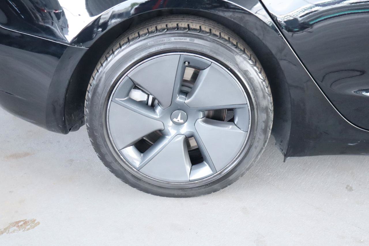 Used 2023 Tesla Model 3 Standard Range RWD image 5