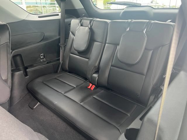 Used 2024 Ford Explorer XLT w/ Equipment Group 202A AWD/4WD image 20
