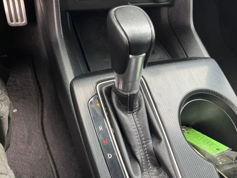 Used 2023 Honda Civic Sport image 15