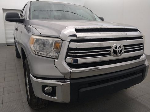 Used 2017 Toyota Tundra SR5 w/ SR5 Upgrade Package RWD image 13