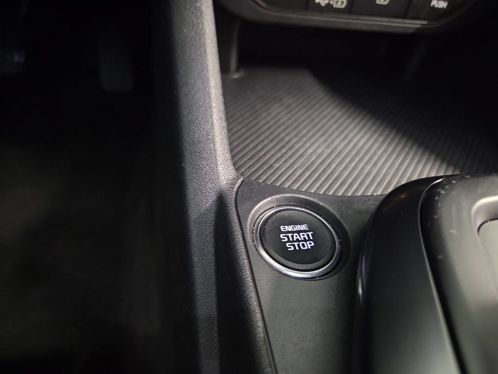 Used 2025 Kia K4 FWD image 18