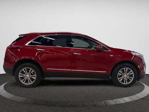 Certified 2022 Cadillac XT5 Premium Luxury image 2