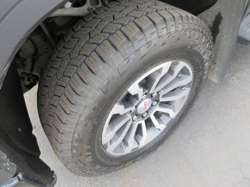 Certified 2022 GMC Sierra 1500 AT4 AWD/4WD image 13