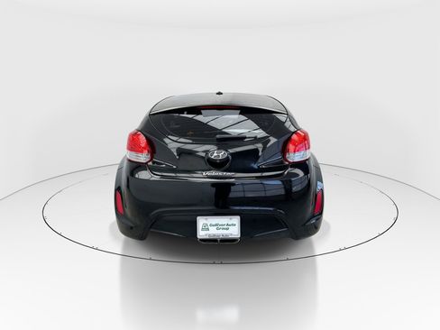 Used 2017 Hyundai Veloster Value Edition image 7