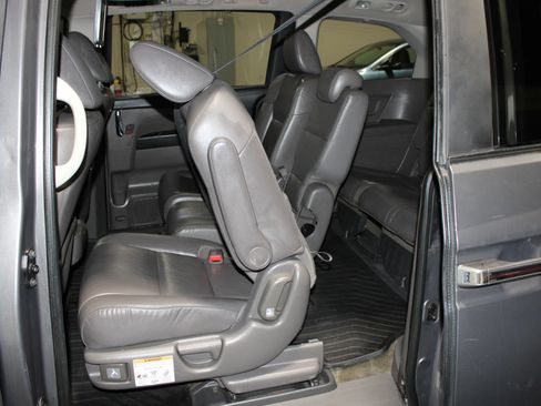Used 2014 Honda Odyssey EX-L image 28