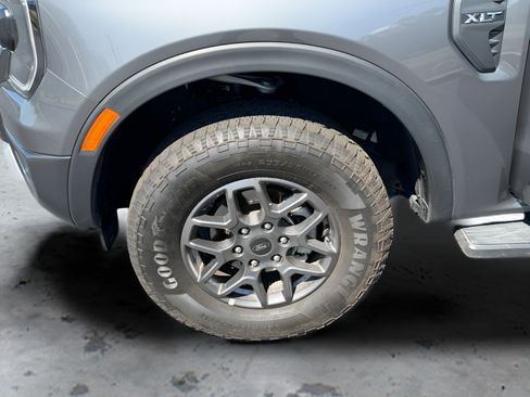 Used 2025 Ford Ranger XLT w/ FX4 Off-Road Package AWD/4WD image 37