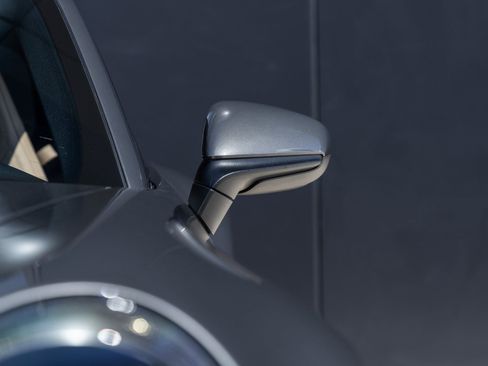 Certified 2024 Porsche 911 Carrera image 18