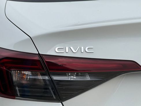 Used 2025 Honda Civic Sport image 7