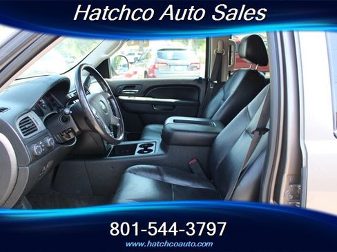 Used 2012 Chevrolet Suburban LT AWD/4WD image 13