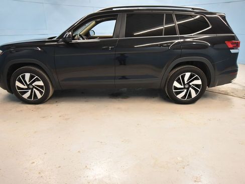 Used 2024 Volkswagen Atlas SE w/ Black Wheel Package image 33