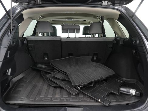 Used 2018 Subaru Outback 2.5i Limited AWD/4WD image 9