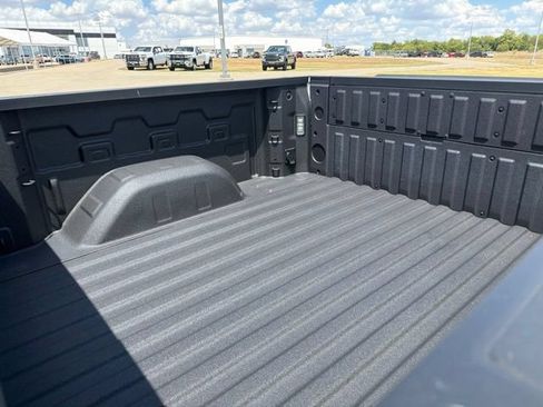 Used 2026 GMC Sierra 1500 SLT w/ SLT Premium Package AWD/4WD image 17