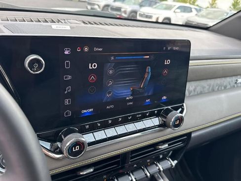 Used 2025 Chevrolet Colorado ZR2 w/ ZR2 Bison Edition image 13