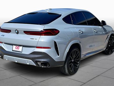 Used 2025 BMW X6 xDrive40i w/ Climate Comfort Package image 12