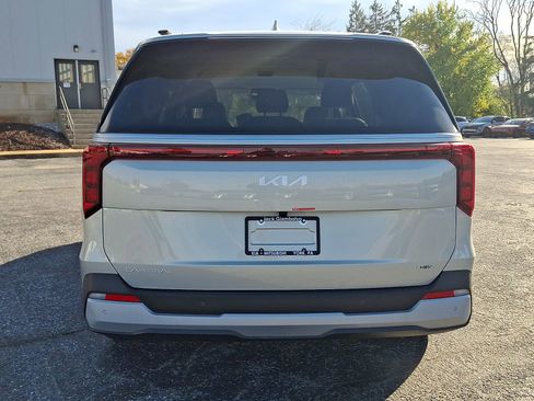 New 2026 Kia Carnival EX FWD image 7